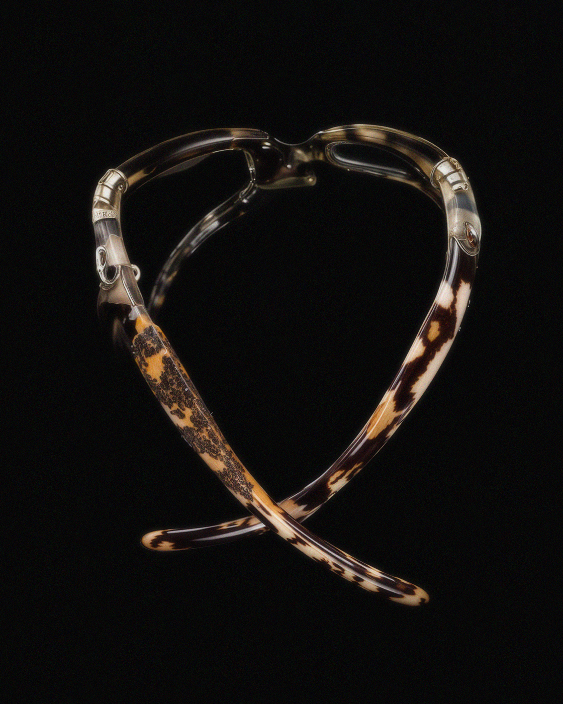 Free Practice, projects: Ray-Ban Forward (Fig. 1)